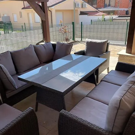 Apartman Barbariga Apartment